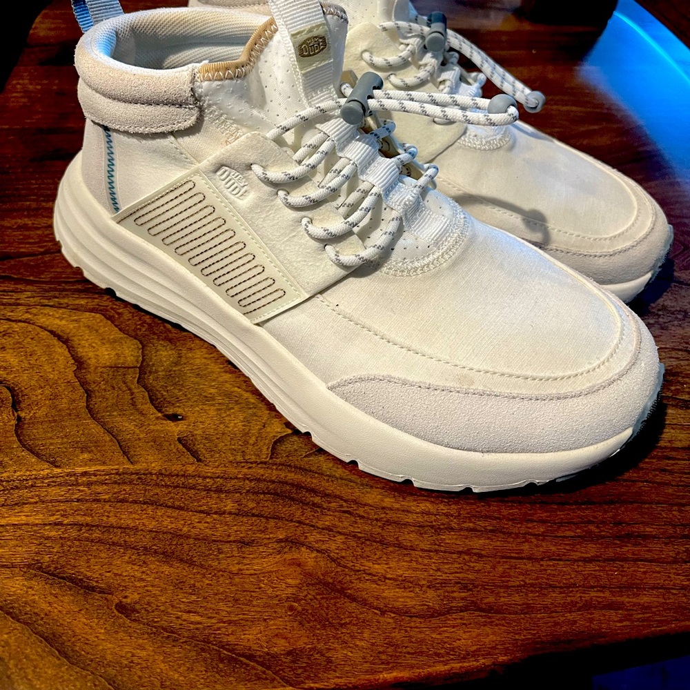 Hey Dude casual sport women’s shoes.